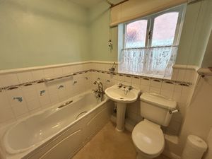 Photo 16- click for photo gallery